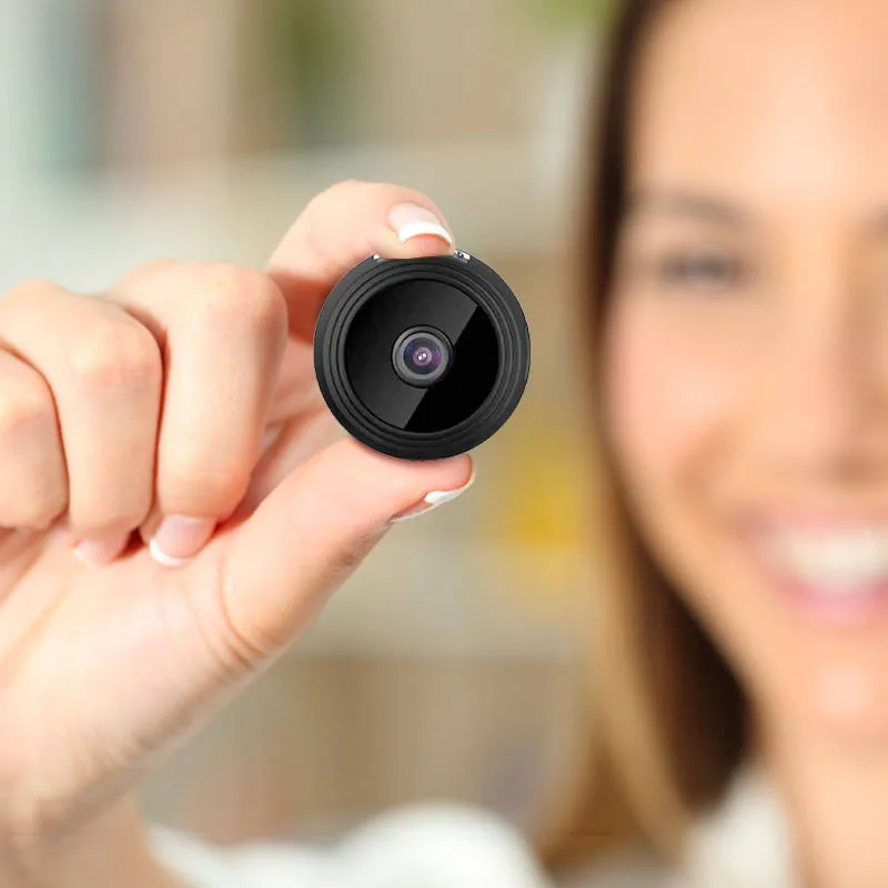 Camrix Pro, la minicámara de seguridad sostenida en la mano